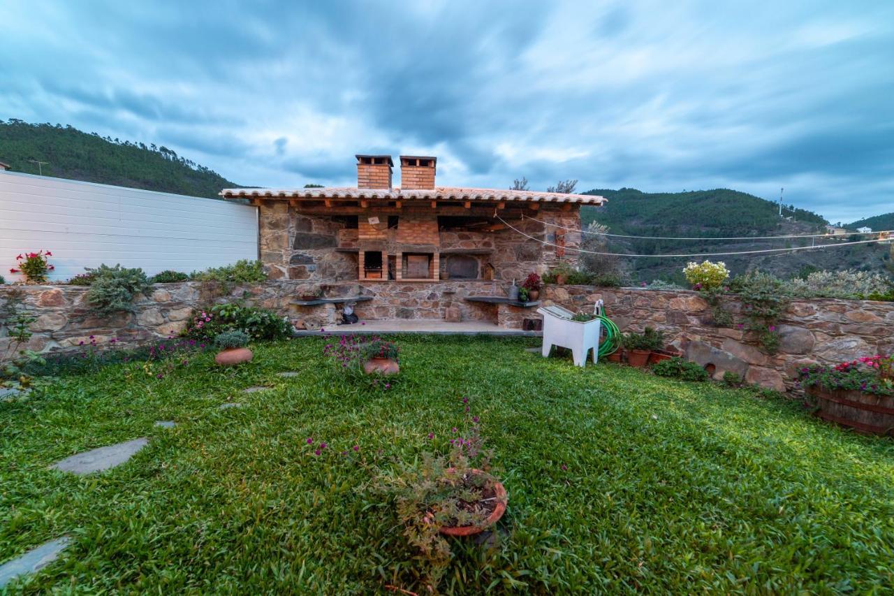 Maison d'hôtes O Palheiro - Vista Panorâmica e Jacuzzi à Sobreira Formosa Extérieur photo